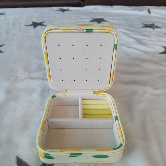 Nordstrom Lemon Pattern Yellow Square‎ Jewelry Travel Case Box 4.5” - Picture 2 of 11